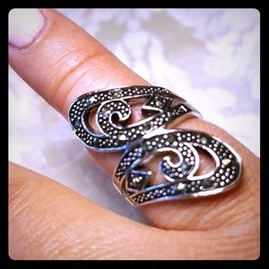Lia sophia Ring LNWT Marqasite Stones